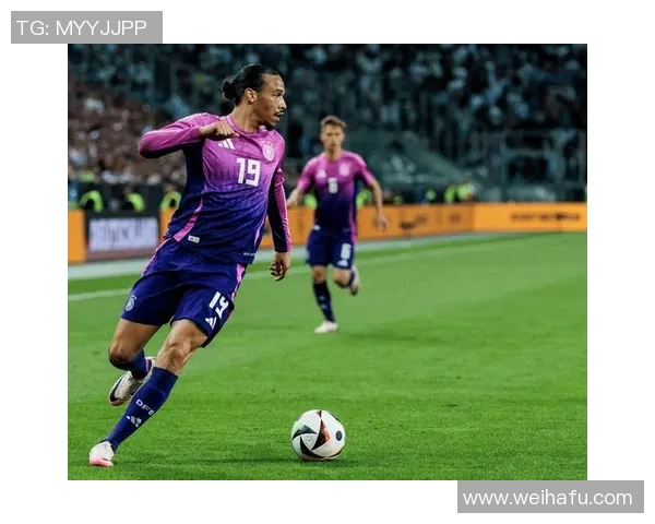 球场之星:聚焦足球界顶尖球员的经典头像与风采 球场之星:聚焦足球界顶尖球员的经典头像与风采